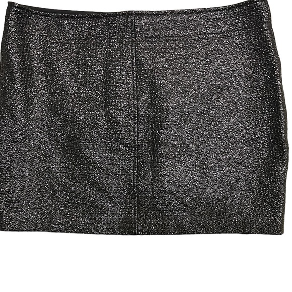 NWOT Zara Black Patent Textured Faux Leather Zip Front Mini Skirt - L - Picture 8 of 12